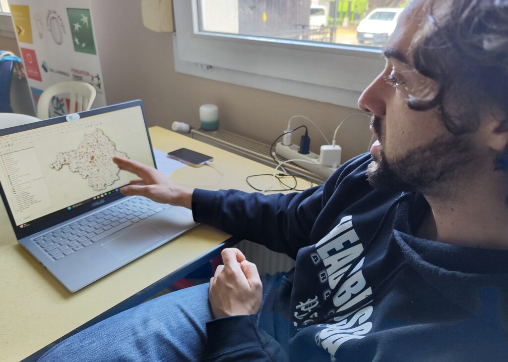 Tom, responsable du diagnostic sensible de territoire